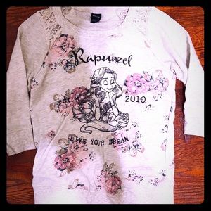 DISNEY TANGLED FLORAL LIVE YOUR DREAM GIRLS TOP